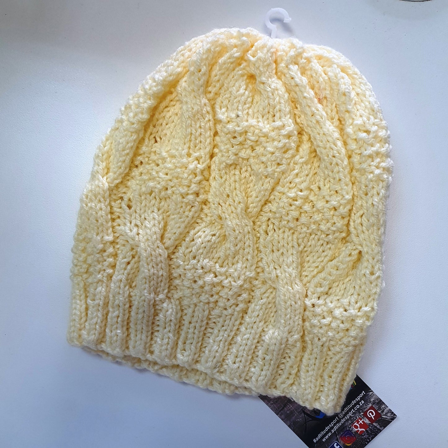 ATHLU Ladies Beanies - Tossles